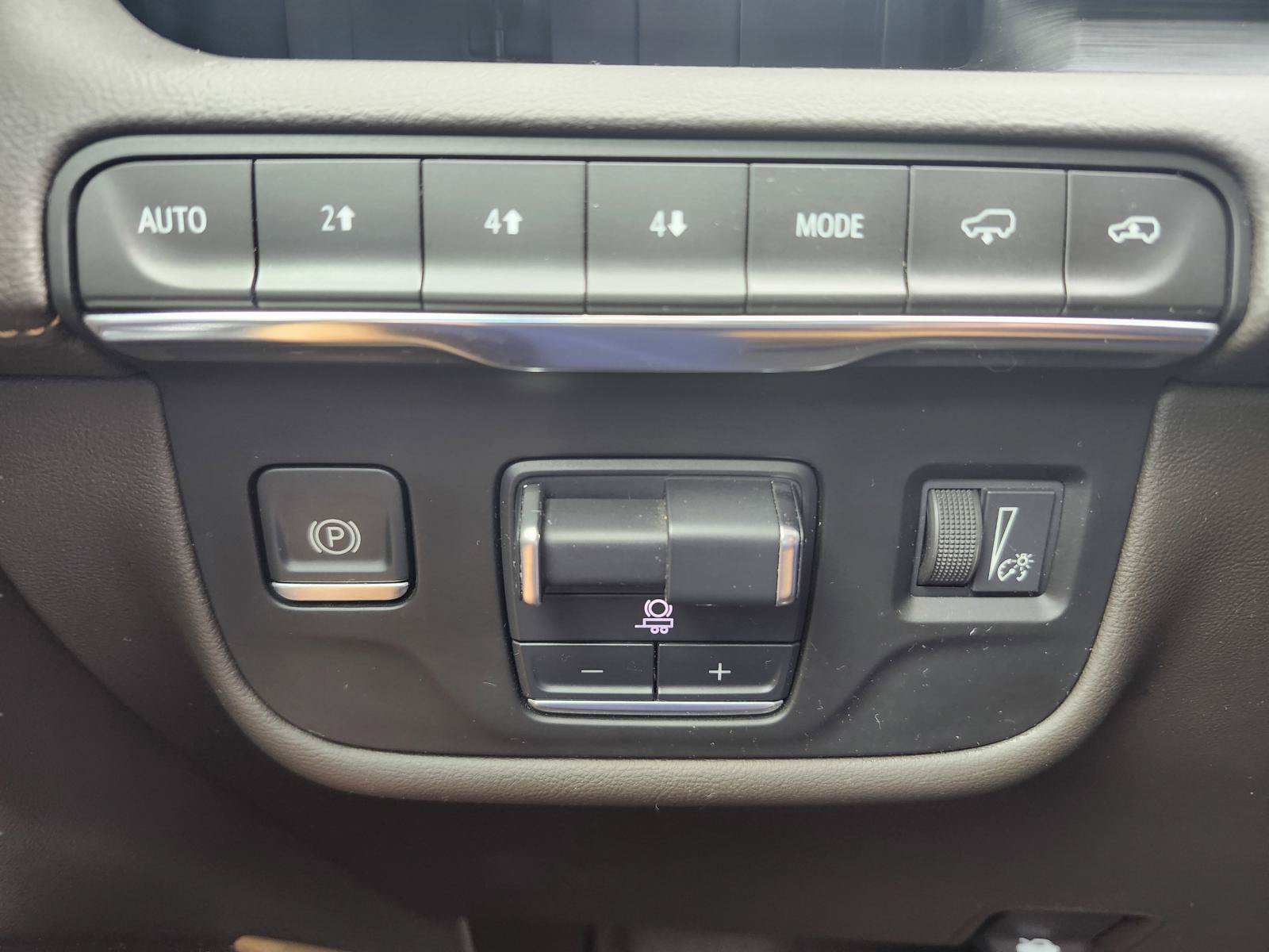 Used 2021 Cadillac Escalade Sport w/ Driver Assist Tech Package AWD/4WD image 24