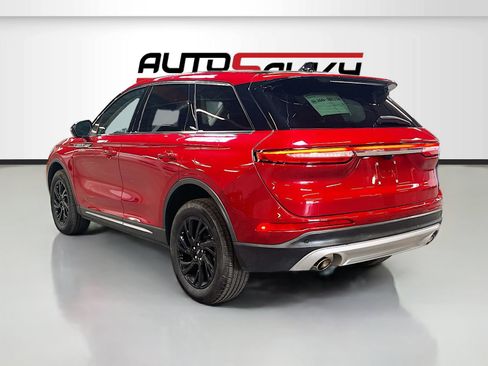 Used 2024 Lincoln Corsair AWD w/ Equipment Group 101A image 5