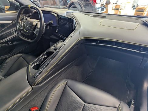 Used 2023 Chevrolet Corvette Stingray Premium Cpe w/ Z51 Performance Package image 11