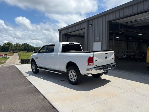 Used 2018 RAM 3500 Laramie w/ Convenience Group AWD/4WD image 3