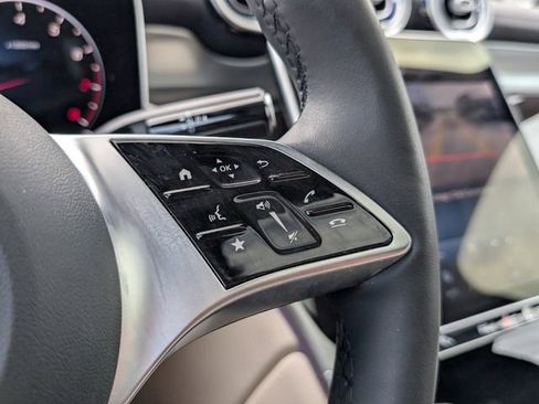 Used 2026 Mercedes-Benz GLC 300 4MATIC image 31