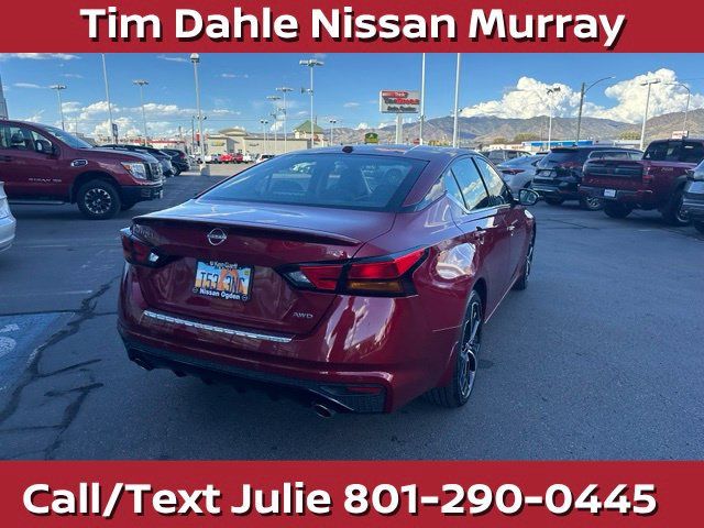 Used 2023 Nissan Altima 2.5 SR w/ SR Premium Package AWD/4WD image 11