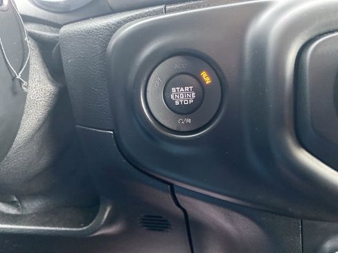 Certified 2018 Jeep Wrangler Unlimited Sport image 23