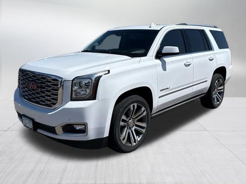 Used 2018 GMC Yukon Denali w/ Denali Ultimate Package AWD/4WD image 3