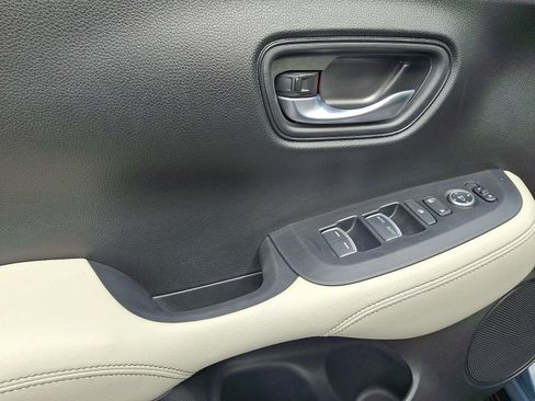 Used 2024 Honda HR-V EX-L image 11
