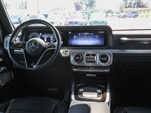 Used 2025 Mercedes-Benz G 550 image 27