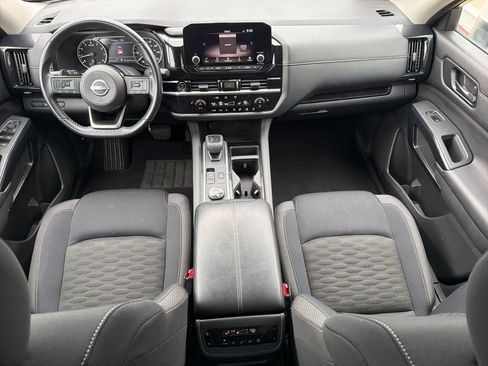 Used 2023 Nissan Pathfinder SV AWD/4WD image 19