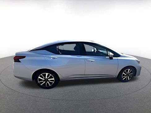 Used 2025 Nissan Versa SV image 8