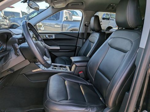Certified 2023 Ford Explorer XLT w/ Equipment Group 202A image 23