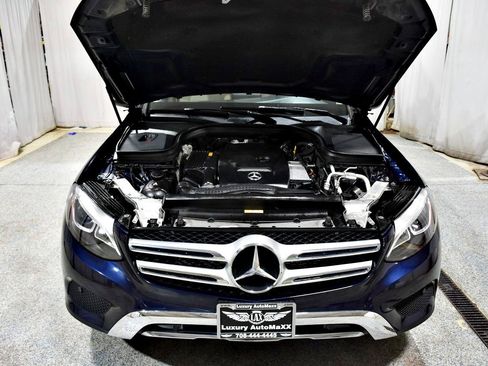 Used 2019 Mercedes-Benz GLC 300 4MATIC image 34