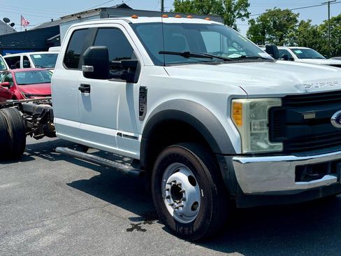 Used 2017 Ford F550 2WD SuperCab Super Duty image 4