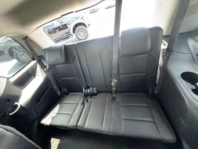 Used 2015 GMC Yukon Denali w/ Touring Package AWD/4WD image 12