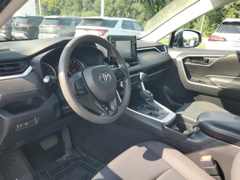 Used 2020 Toyota RAV4 LE w/ All Weather Liner Package AWD/4WD image 15