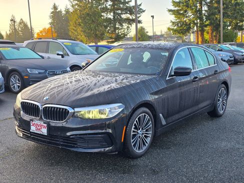 Used 2019 BMW 530i xDrive w/ Convenience Package image 3