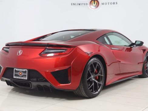 Used 2017 Acura NSX image 3