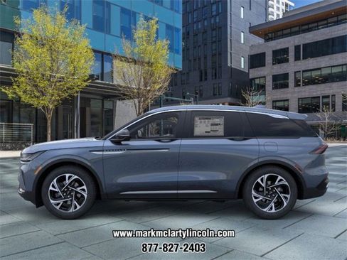 New 2026 Lincoln Nautilus Premier image 3