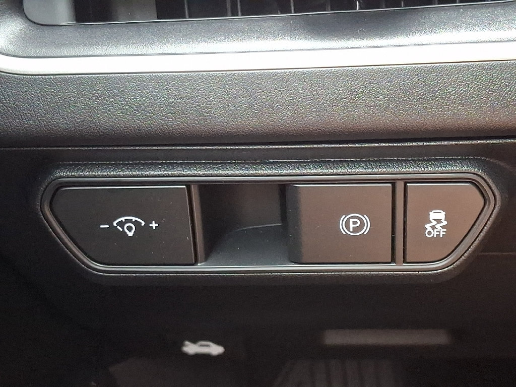 Used 2025 Kia K4 FWD image 24