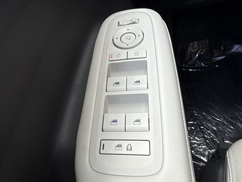 Used 2025 Hyundai Santa Fe Limited FWD image 28