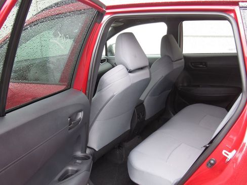 Used 2024 Toyota Corolla Cross SE image 13