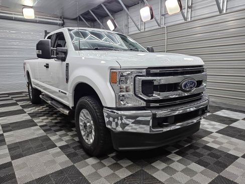 Used 2022 Ford F250 XLT AWD/4WD image 5