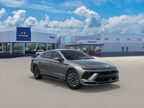 New 2025 Hyundai Sonata Limited image 2
