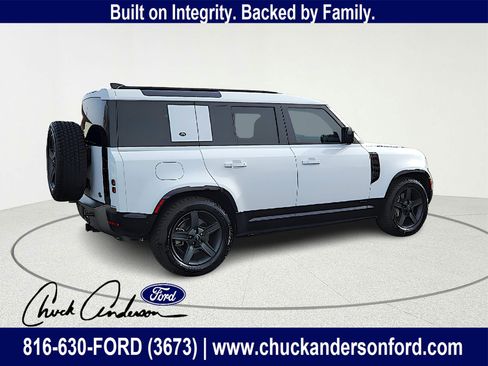 Used 2021 Land Rover Defender 110 X-Dynamic HSE image 7