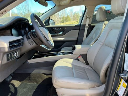 Used 2022 Lincoln Corsair Reserve w/ Equipment Group 201A image 4