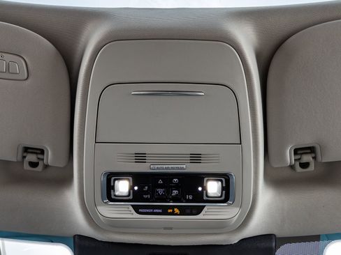 Used 2025 Lincoln Navigator Reserve AWD/4WD image 27