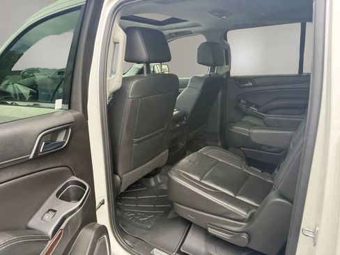 Used 2017 GMC Yukon XL SLT w/ Premium Edition AWD/4WD image 33