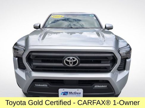 Certified 2024 Toyota Tacoma SR5 AWD/4WD image 10