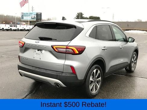 Used 2024 Ford Escape Platinum image 3