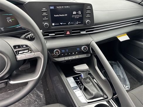 New 2026 Hyundai Elantra Blue image 27