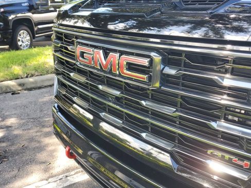 Certified 2024 GMC Sierra 2500 AT4 w/ AT4 Premium Plus Package AWD/4WD image 9