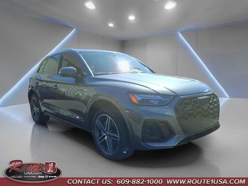 Used 2021 Audi Q5 e Premium Plus w/ Premium Plus Package AWD/4WD image 1