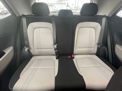 Used 2025 Hyundai Venue SEL image 34