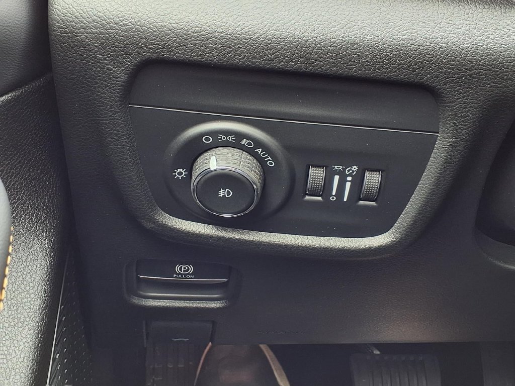 New 2026 Jeep Grand Cherokee Limited AWD/4WD image 16