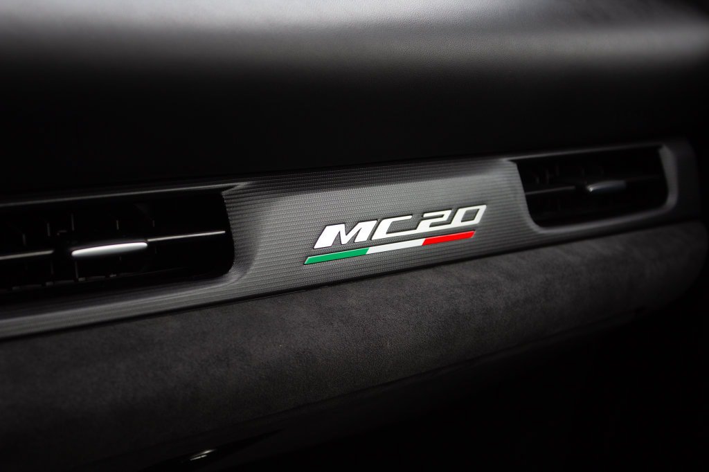 Used 2022 Maserati MC20 Coupe RWD image 18