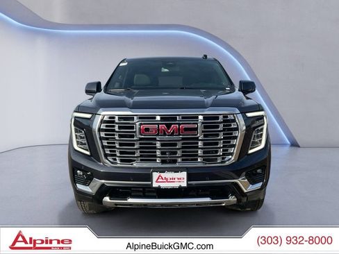 Used 2025 GMC Yukon XL Denali image 8