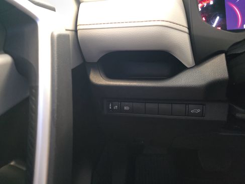 Used 2023 Toyota RAV4 XLE Premium FWD image 21