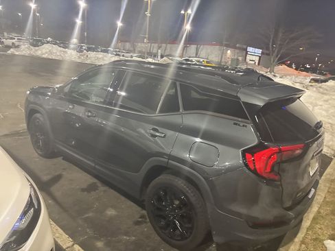 Used 2020 GMC Terrain SLE w/ Driver Convenience Package image 8