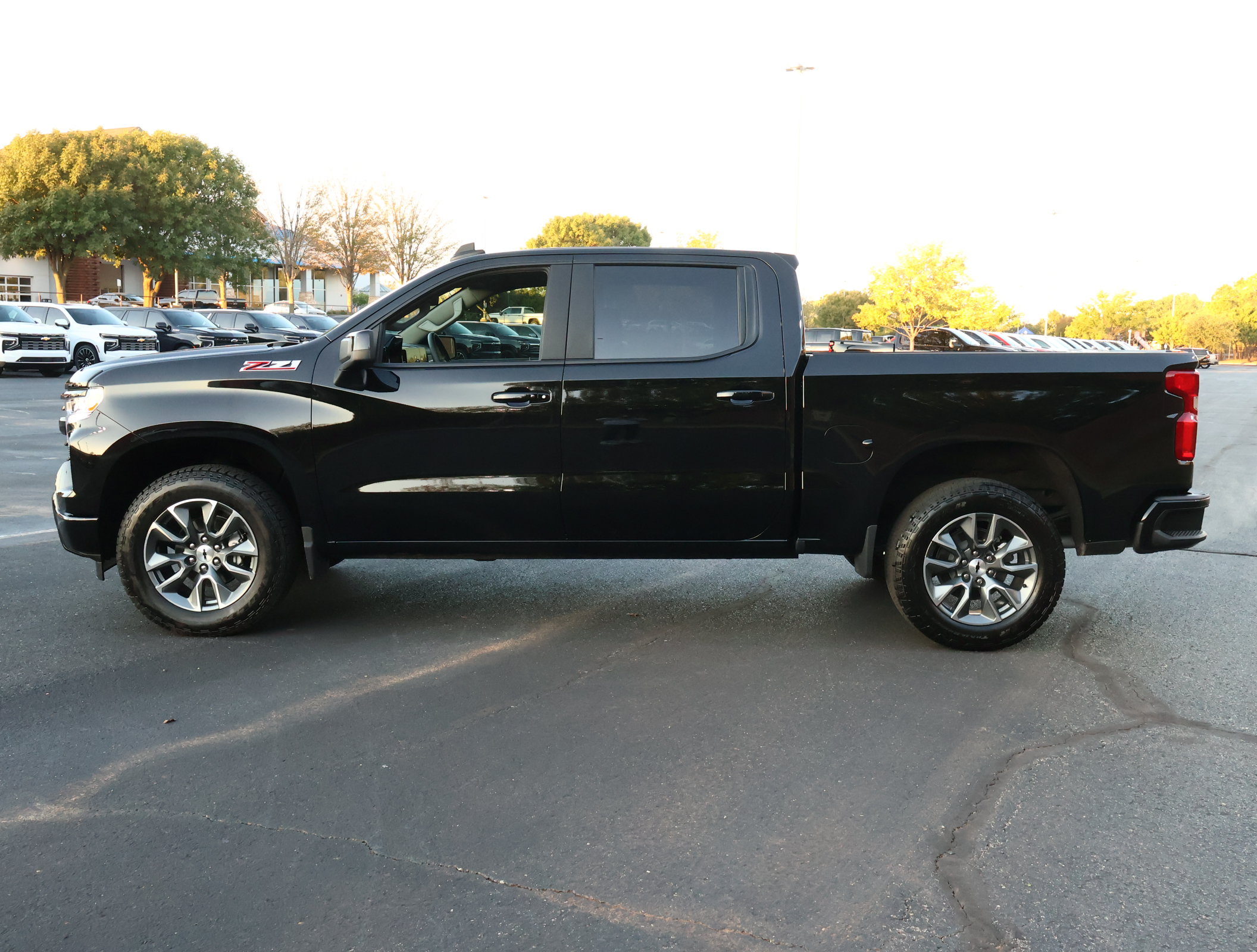 Used 2026 Chevrolet Silverado 1500 RST w/ Z71 Off-Road Package AWD/4WD image 30