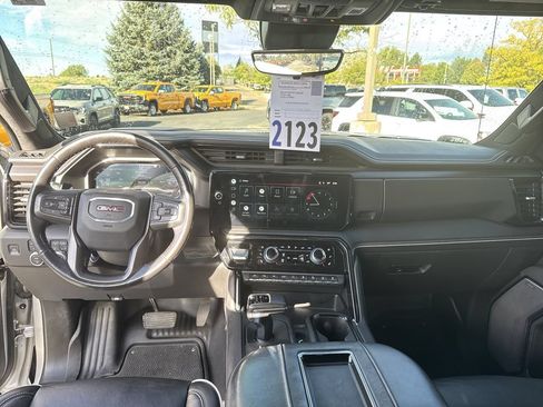 Used 2022 GMC Sierra 1500 AT4X AWD/4WD image 12