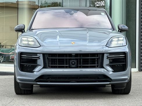 Certified 2024 Porsche Cayenne Turbo GT AWD/4WD image 10