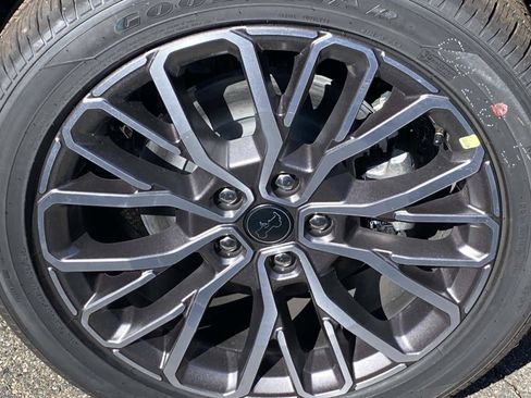 New 2027 Jeep Grand Cherokee L Summit AWD/4WD image 6