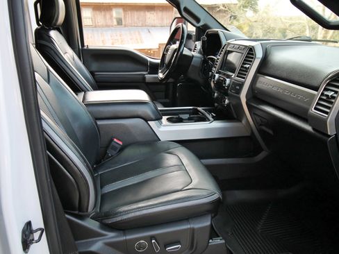 Used 2018 Ford F250 Platinum w/ Platinum Ultimate Package image 43