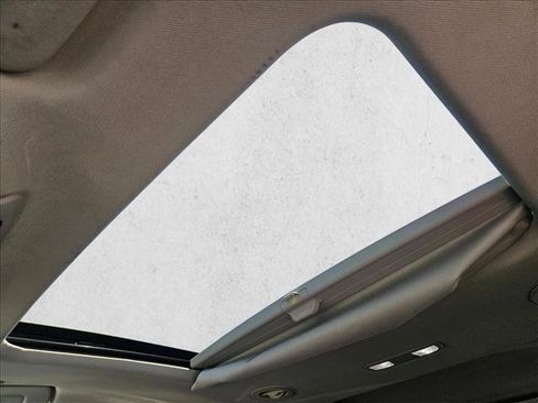 Used 2020 Buick Enclave Avenir w/ Avenir Technology Package FWD image 20
