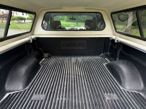 Used 2011 Nissan Frontier S w/ S Preferred Pkg RWD image 28