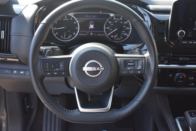 Used 2025 Nissan Pathfinder SV w/ SV Premium Package AWD/4WD image 21