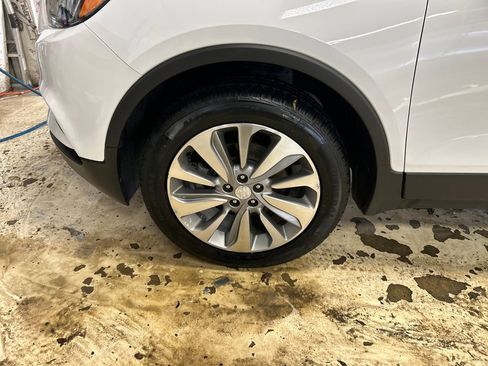 Used 2020 Buick Encore Preferred w/ Safety Package image 11