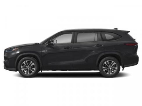 New 2026 Toyota Highlander XLE image 3